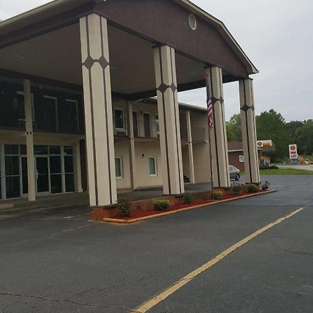Econo Lodge Forest City Exterior photo